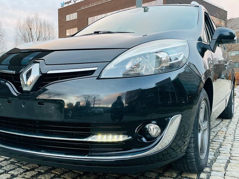 Renault Grand Scénic 1.6dCi MANUÁL KAMERA SERVISKA - fotka 43 z 44