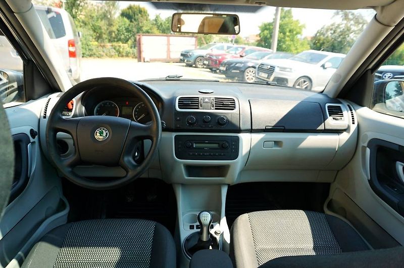 Škoda Roomster (2007) SCOUT 1,6 16V 77 kW - fotka 21 z 36