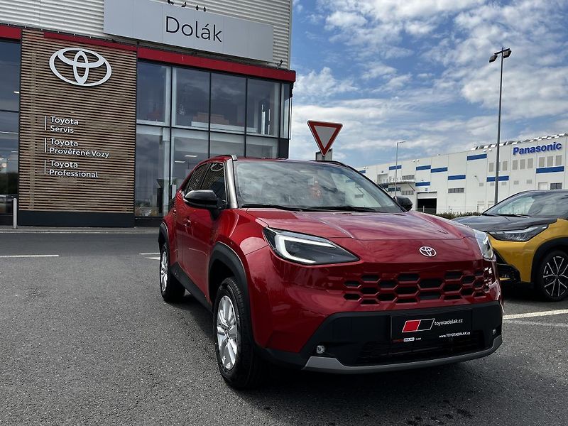 Toyota Yaris Cross 1.5 Hybrid 130k ODBĚR IHNED - fotka 1 z 27