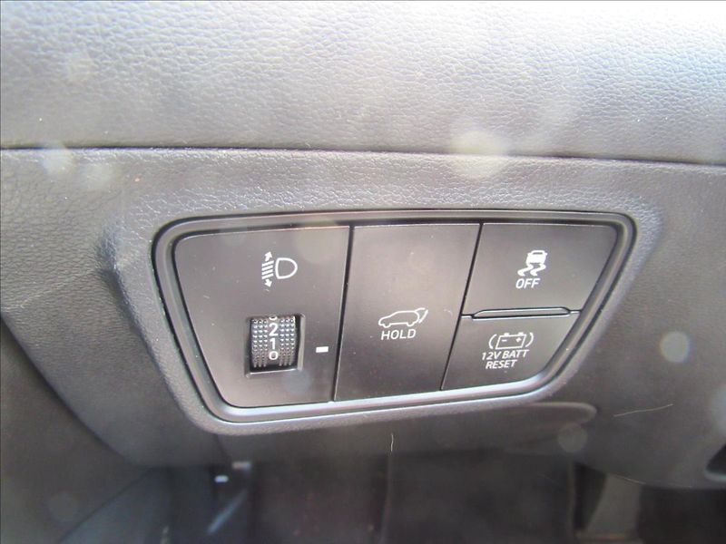 Hyundai Tucson 1,6 T GDI Mild Hybrid AWD AUT - fotka 25 z 37