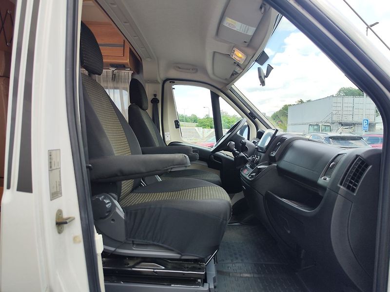 Ostatní 2.2 HDI/96kW D-Line Roadcamp - fotka 12 z 37