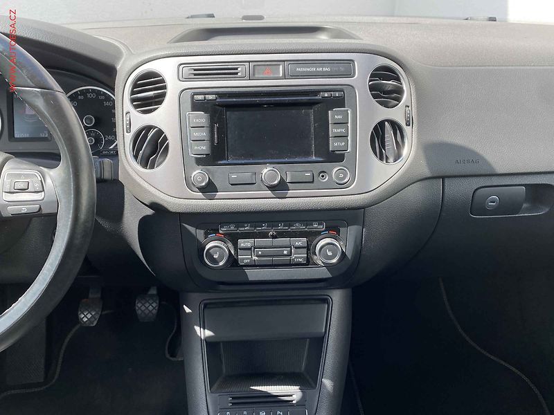 Volkswagen Tiguan (2015) 1.4 TSi, Lounge, navi - fotka 12 z 19