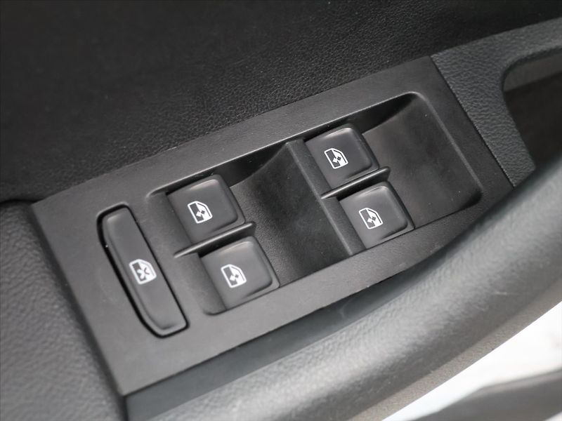 Škoda Octavia RS 2.0 TSI 162kW CZ Aut.klima - fotka 16 z 32