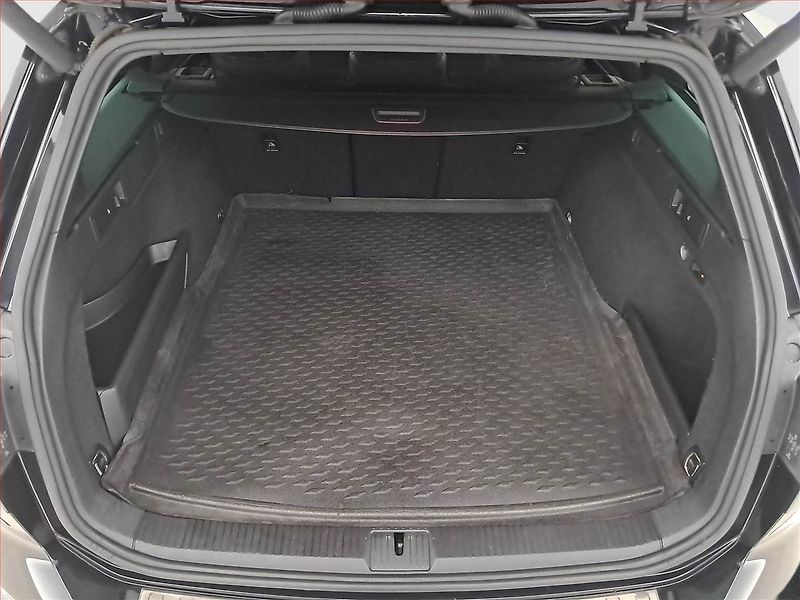 Volkswagen Passat (2016) R-Line 2.0 BiTDI, 4X4 - fotka 14 z 20