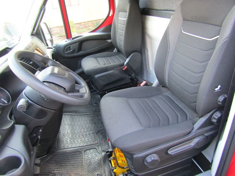 Iveco Daily (2024) 3.0 JTD  50C/35 - fotka 12 z 16