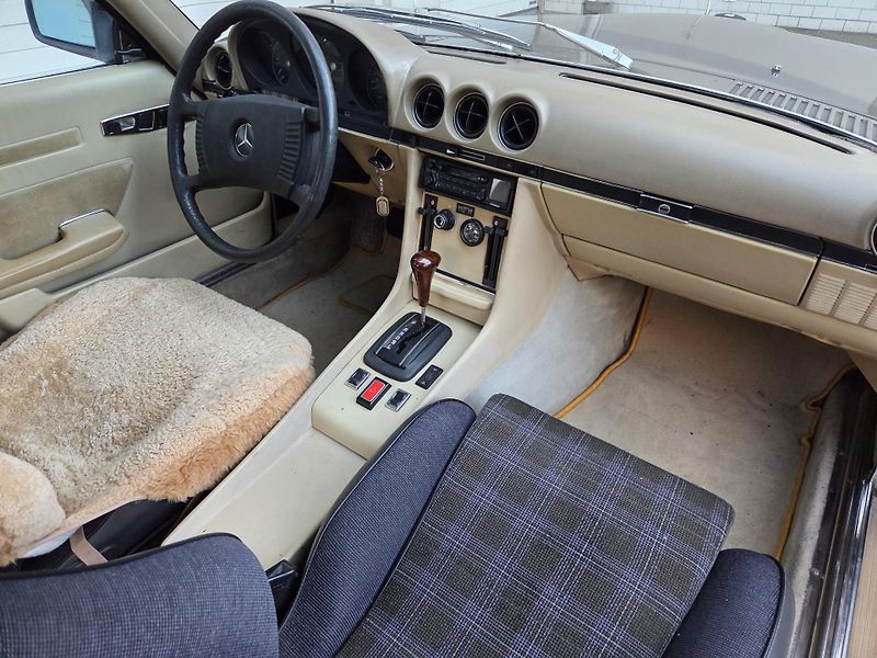 Mercedes-Benz SL (1977) w107 350 SLC V8 - fotka 21 z 27