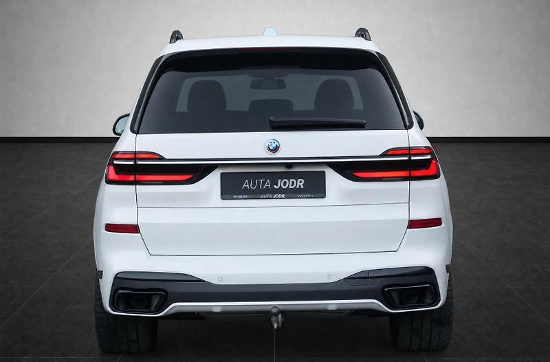BMW X7 40d xDrive, Masáže, Skylounge - fotka 4 z 47