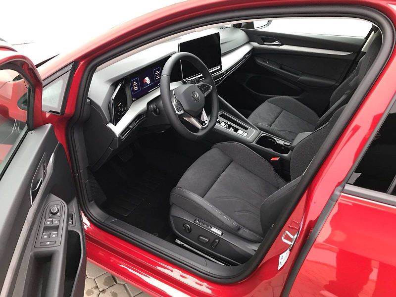 Volkswagen Golf (2026) People 7DSG 1,5eTSI - fotka 5 z 9