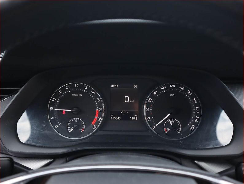 Škoda Octavia (2022) Ambition 2.0 TDI, Tempomat - fotka 11 z 20