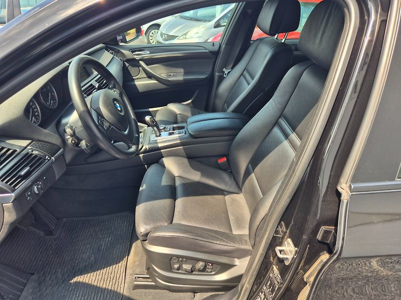 BMW X6 (2013) 3.0 D XDRIVE DPH 180 Kw - fotka 17 z 34