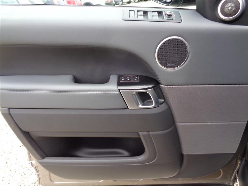 Land Rover Range Rover Sport 4,4 SDV8 Autobiography - fotka 19 z 59