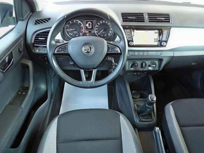 Škoda Fabia 1.0MPi Ambition Navi Tempomat - fotka 7 z 34