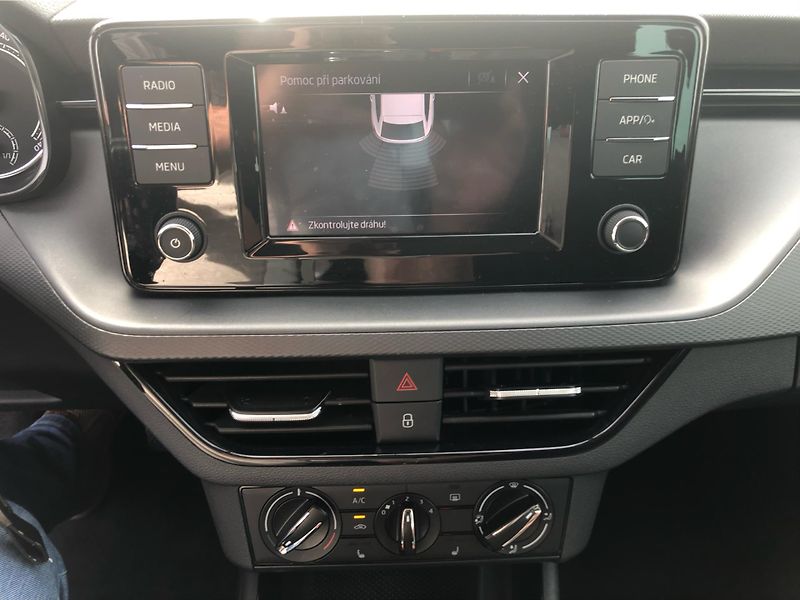 Škoda Scala Ambition 1.0 TSI/81kW 6st. - fotka 20 z 28