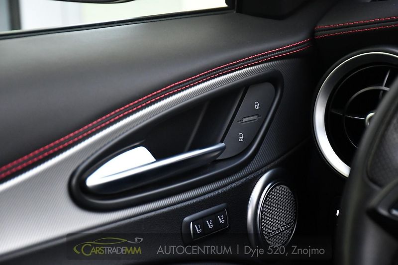 Alfa Romeo Stelvio 2.0T Q4 206KW TRIBUTO ITALIANO - fotka 27 z 50