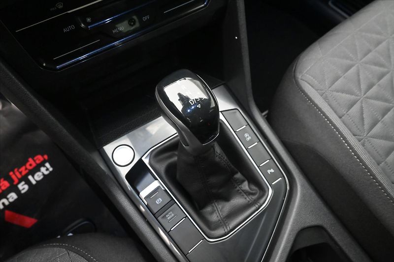 Volkswagen Tiguan 2,0 TDI 110kW DSG Life Záruka - fotka 23 z 31