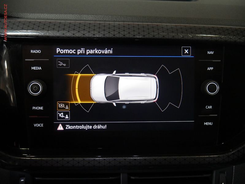 Volkswagen T-Cross (2023) 1.0 TSi, 2.maj,ČR, Style, LED - fotka 15 z 20
