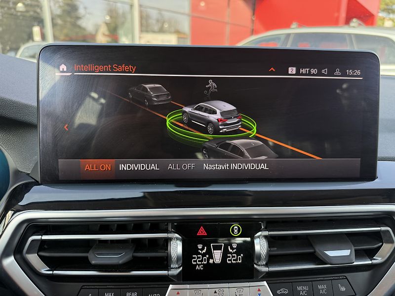BMW X3 (2022) 30XD 210kW LASER PANORAMA CZ!! - fotka 37 z 43