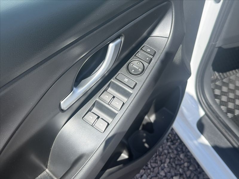 Hyundai i30 1,5 CVVT 71kW Family Climate - fotka 6 z 25