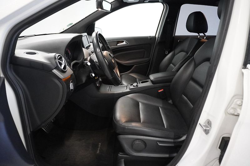 Mercedes-Benz Třídy B (2015) B250 2,0I AUTOMAT - fotka 11 z 30