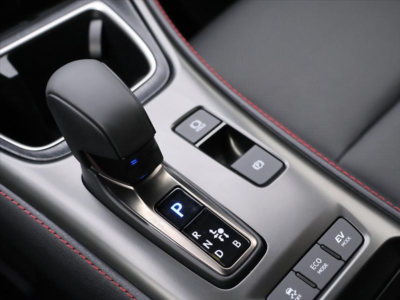 Lexus LBX 1.5 HEV 67 kW Emotion CZ DPH - fotka 23 z 30