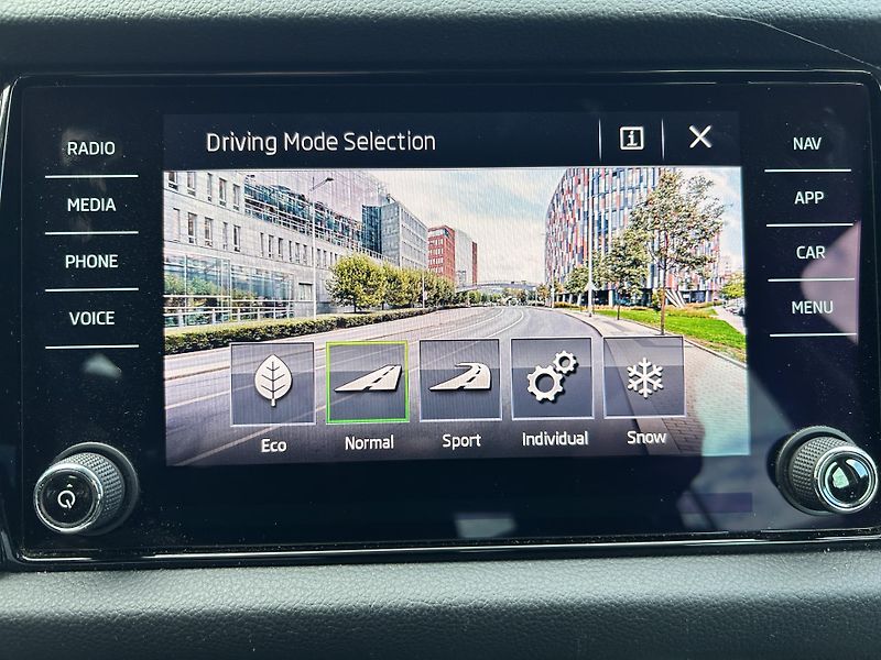 Škoda Kodiaq (2019) 2.0TDi 140 KW naj.129 tis4x4 - fotka 33 z 38