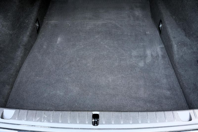 BMW Řada 7 740d xDrive, Laser, Ventilace - fotka 35 z 42