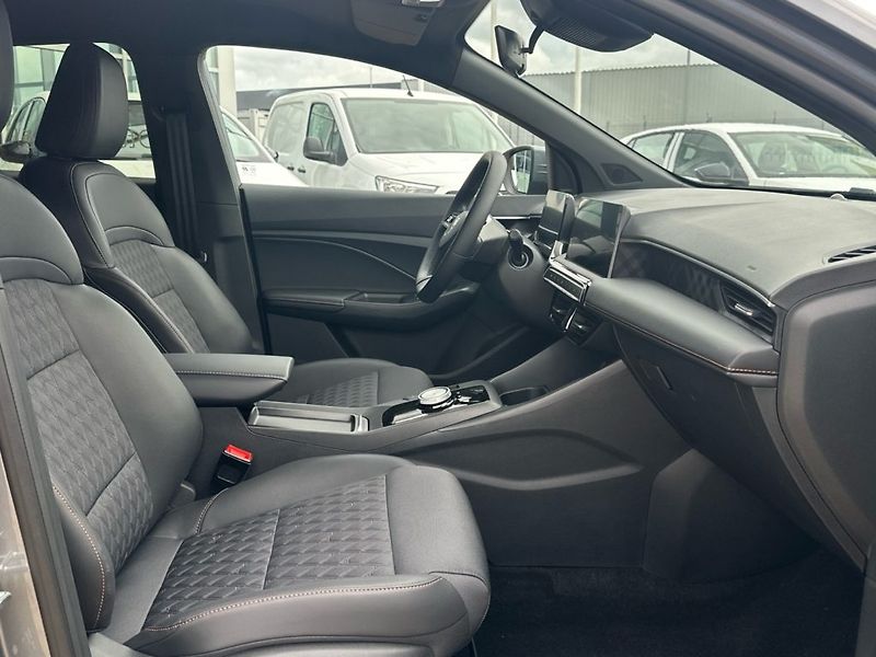 MG MG3 (2025) EXCLUSIVE 1.5 HEV Hybrid+ - fotka 6 z 19