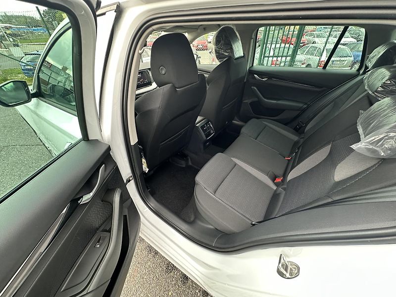 Škoda Octavia SELECTION + dovýbava *282 - fotka 7 z 13