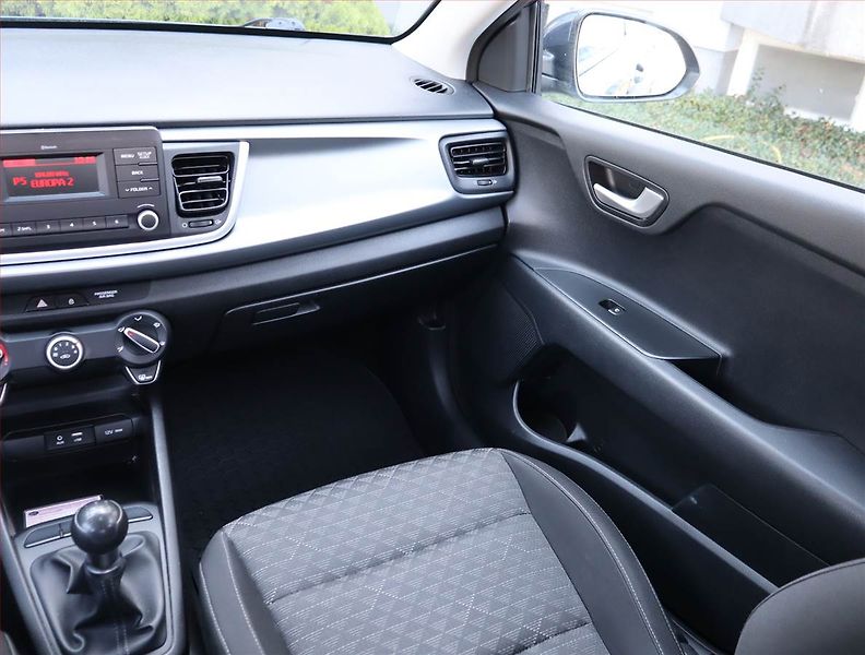 Kia Rio (2020) 1.2 DPI, Serv.kniha - fotka 8 z 15