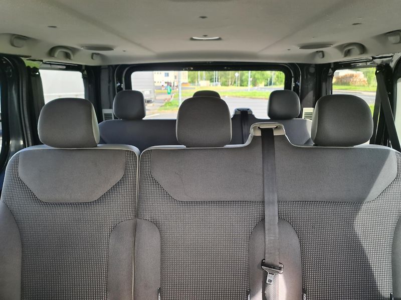 Opel Vivaro (2011) 2.0 CDTi 84-KW 8-MÍST OLOMOUC - fotka 42 z 75