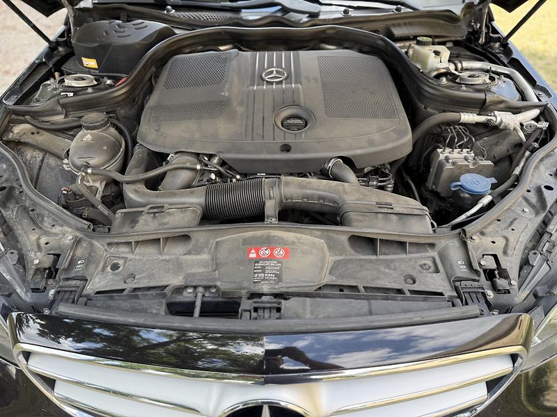 Mercedes-Benz Třídy E 220D  BlueTec 4MATIC TAŽNÉ - fotka 33 z 33