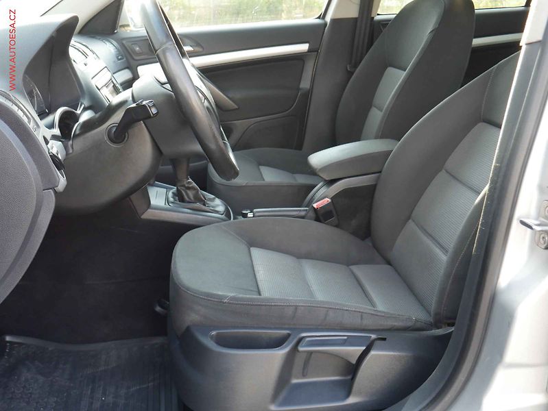 Škoda Octavia (2006) 2.0 TDi, 1.maj, servis.kniha - fotka 9 z 15