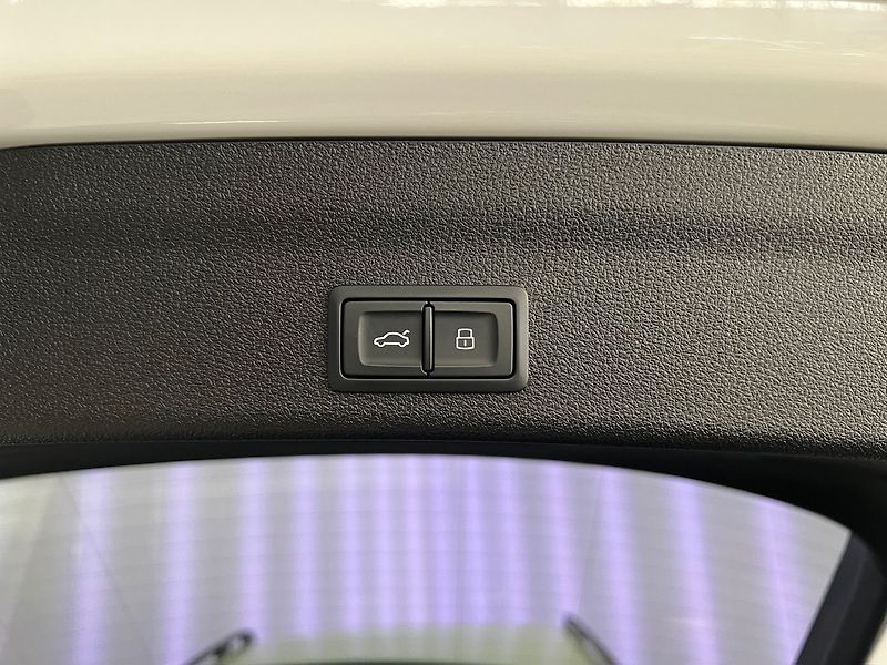 Audi A6 Allroad 50 TDI QUATTRO, VZDUCH, WEBAST - fotka 19 z 36