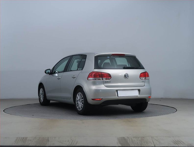 Volkswagen Golf (2010) Comfortline 1.6 TDI, ČR,1.maj - fotka 4 z 14