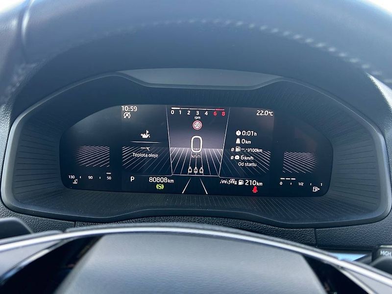 Škoda Karoq Fresh 7DSG 1,5TSI - fotka 12 z 24