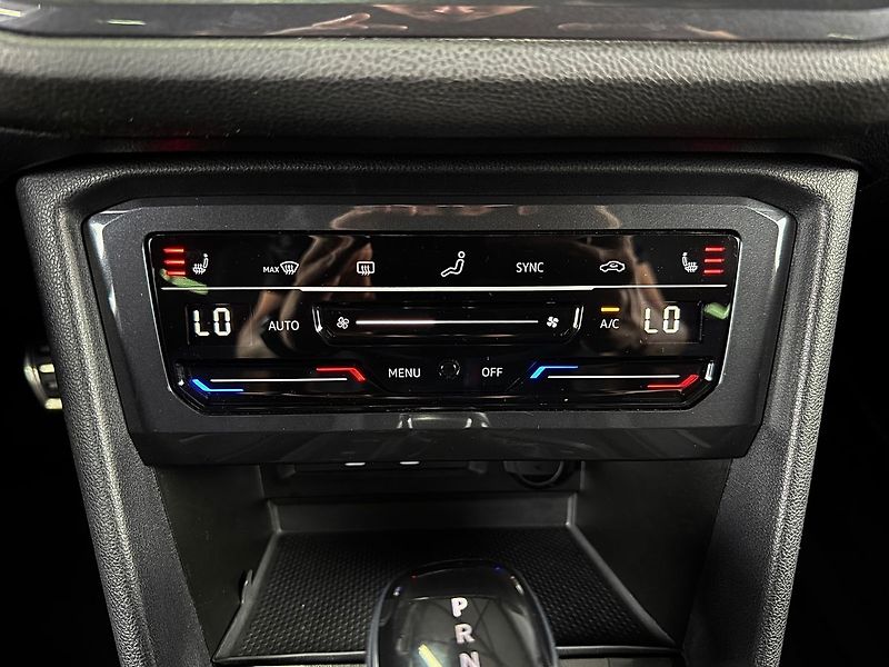 Volkswagen Tiguan Allspace 2.0TDI DSG 4MOTION R-LINE BLAC - fotka 21 z 28