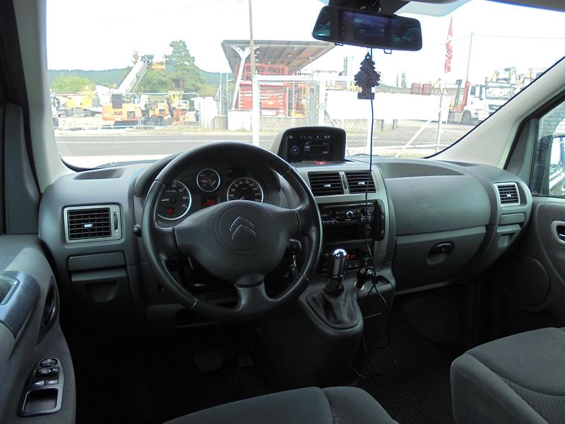 Citroën Jumpy (2014) 2.0 HDI- AUTOMAT- NAVI- 8.MÍST - fotka 8 z 15