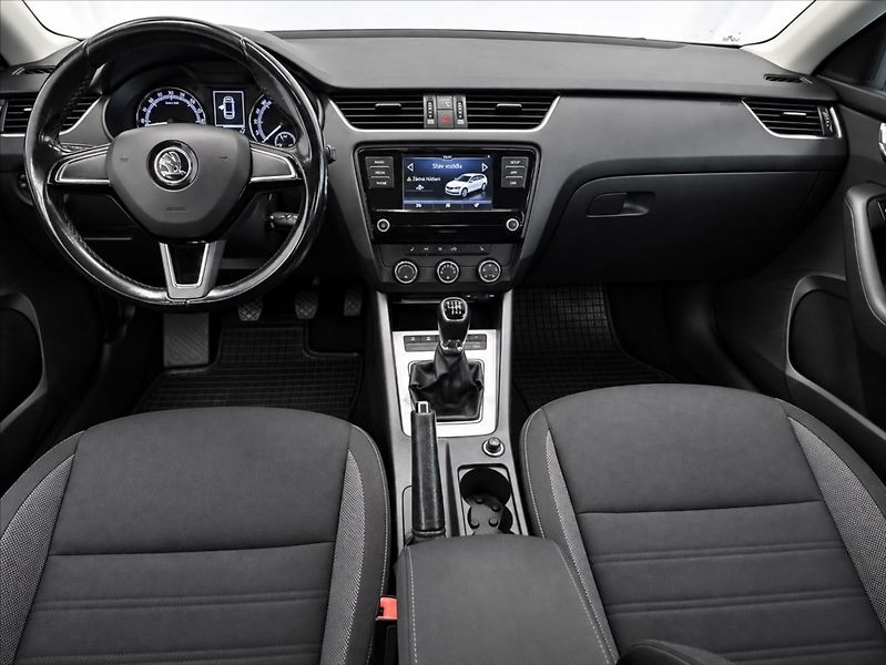 Škoda Octavia 1,6 TDI 85 KW, AMBITION - fotka 9 z 13