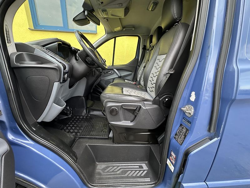 Ford Transit Custom (2014) SPORT 2.2/114Kw  *3.Místa *TZ* - fotka 10 z 41