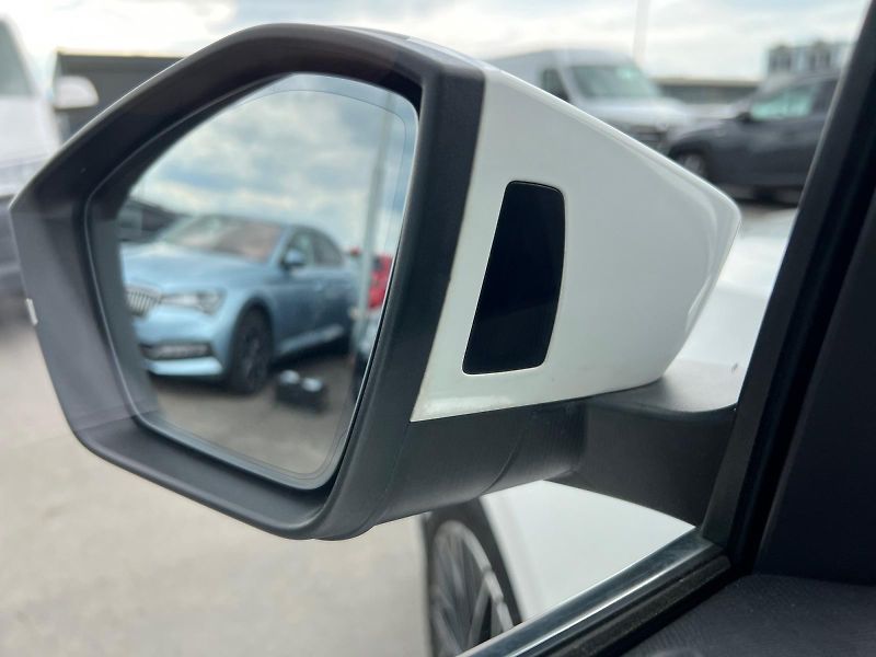 Škoda Octavia (2023) STYLE 1.5TSI 110kW DSG SPORT  - fotka 17 z 25