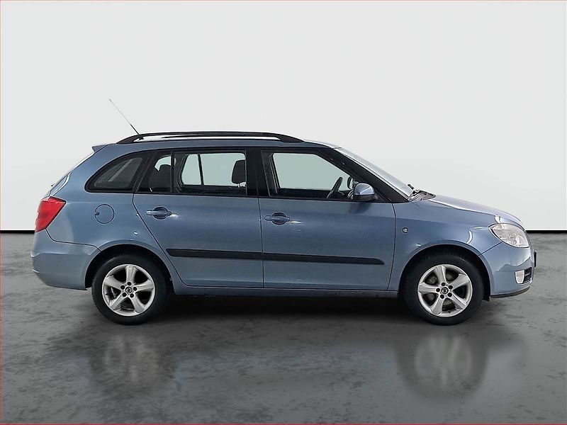 Škoda Fabia (2009) 1.9 TDI, Tempomat - fotka 6 z 19