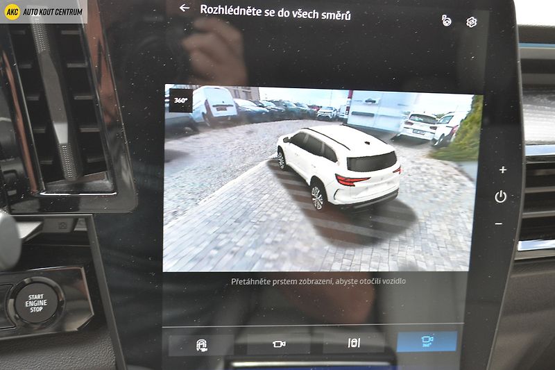 Renault Espace ICONIC E-TECH FULL HYBRID 200k - fotka 53 z 79