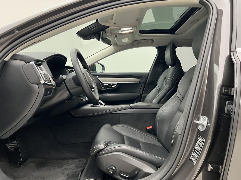 Volvo S90 B5 AWD ULTIMATE BRIGHT AUT - fotka 3 z 47