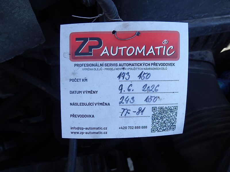 Volvo XC60 2.4 D 158 kW AWD NAVI, ZÁVĚS - fotka 21 z 22