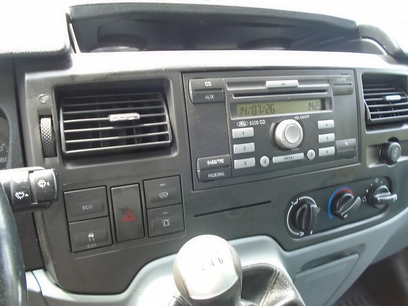 Ford Transit (2013) 2.2 TDCi Valník DC 6 míst - fotka 22 z 30