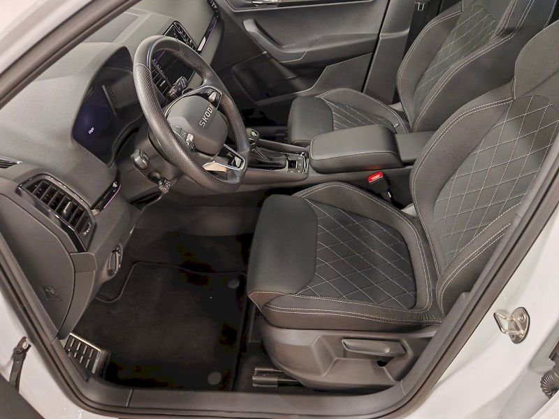 Škoda Karoq (2025) 1.5 TSI 110 kW DSG Sportline - fotka 22 z 32