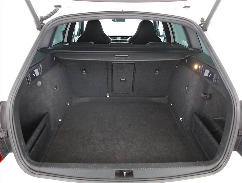 Škoda Octavia (2018) RS 2.0 TDI, Navi, Tempomat - fotka 20 z 21