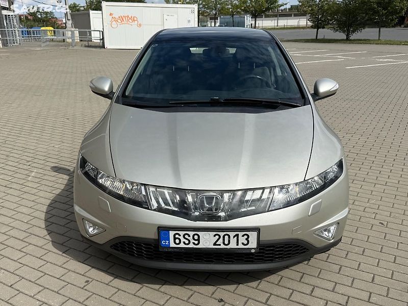 Honda Civic (2006) 1.8V-TEC, 103kw Nová STK - fotka 8 z 22