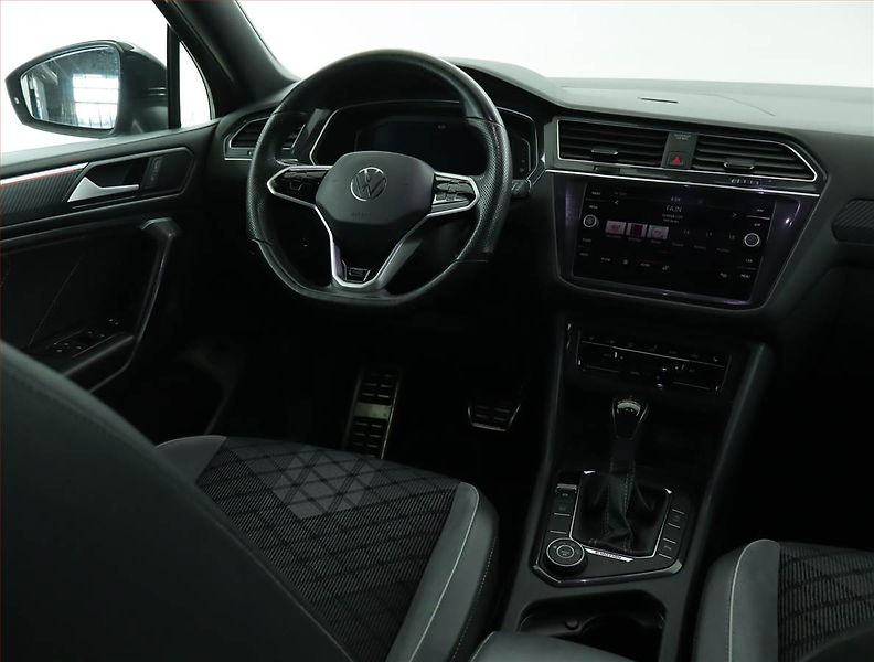 Volkswagen Tiguan Allspace (2023) R-Line 2.0 TDI - fotka 7 z 17