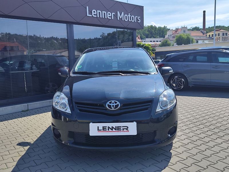 Toyota Auris 1.6 Valvematic/97kW Terra Cool - fotka 2 z 22
